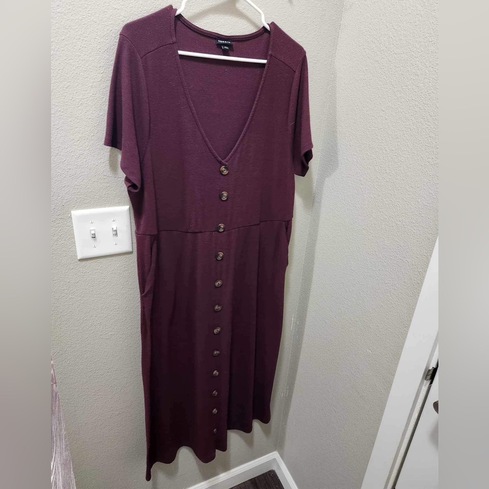 Knee length burgundy knit dress